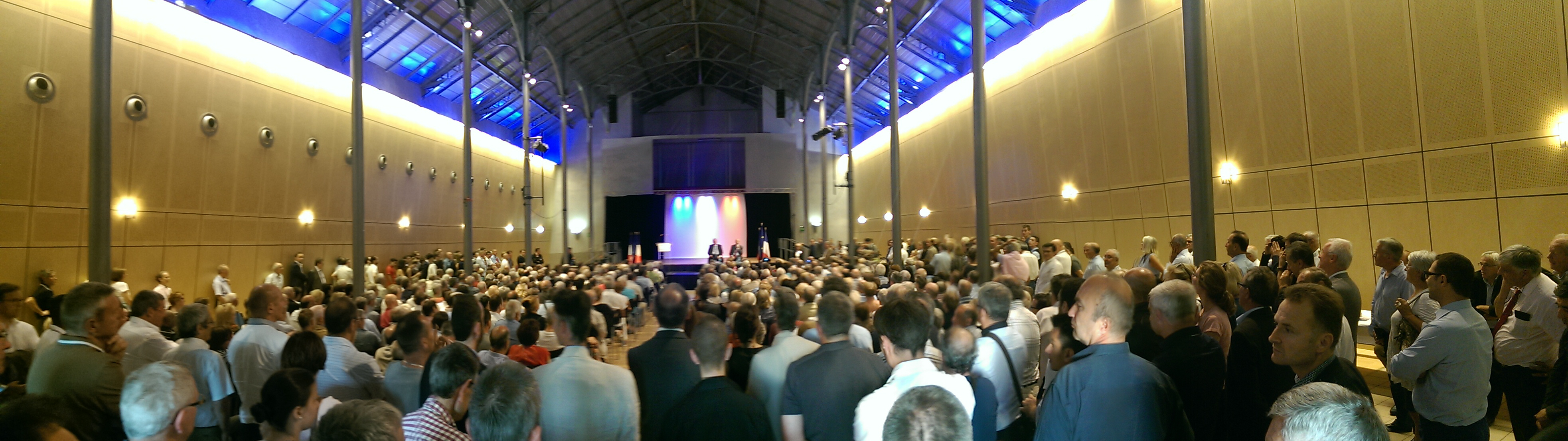 Alain Juppé fait salle comble à Villefranche-sur-Saône